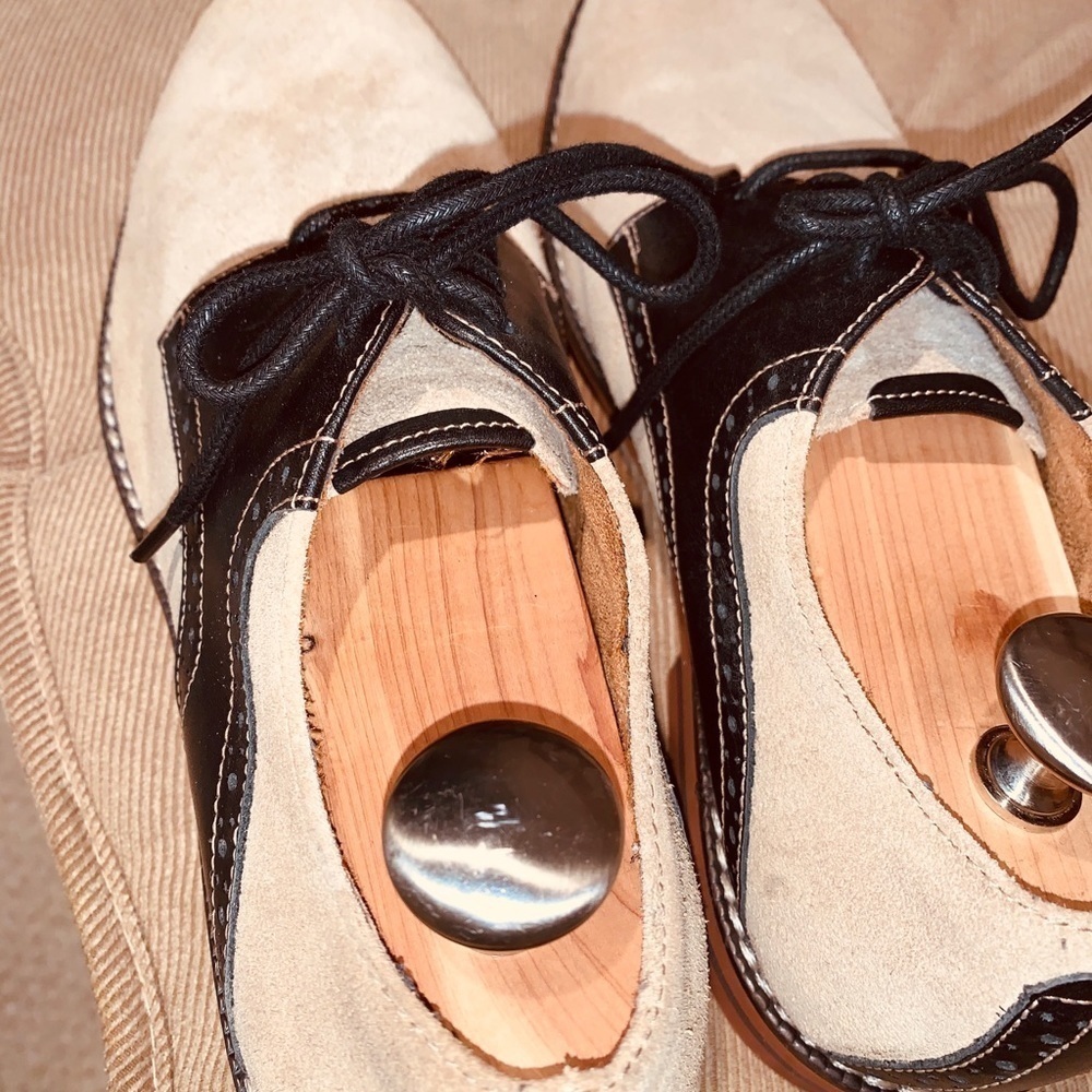 Florsheim Two Tone Derby Buck. - Picture 5 of 14